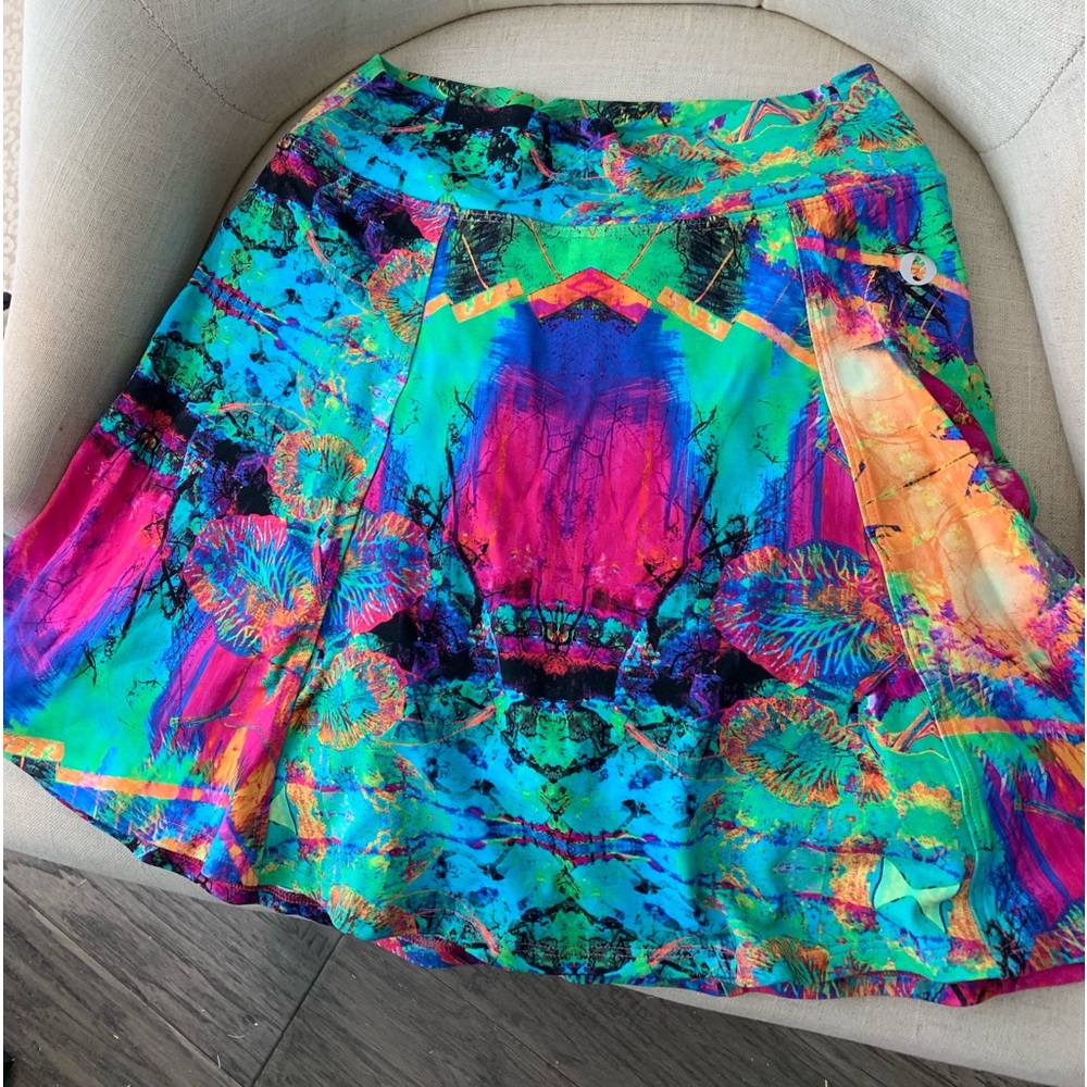 Dona Jo skirt with built-in shorts